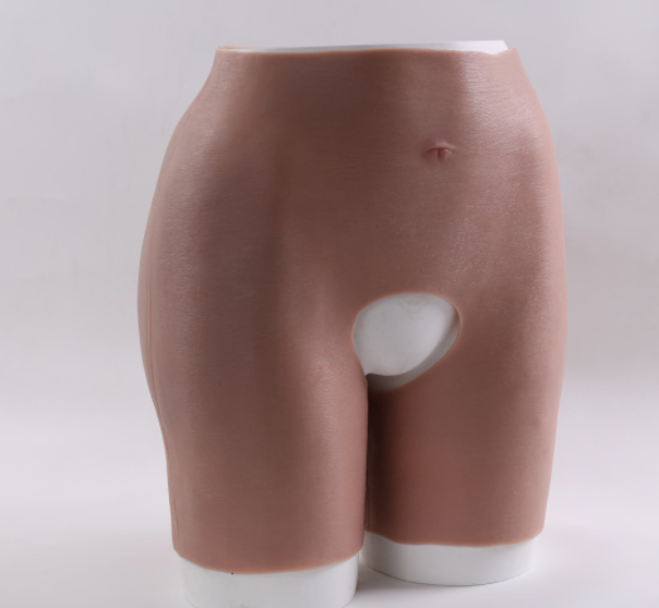 Brieney open-crotch shorts fake buttocks, hip enlargement artifact