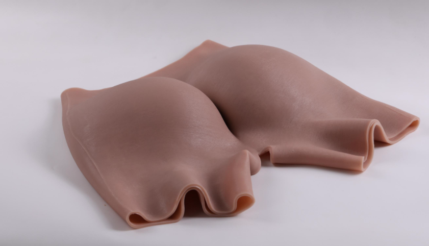 Brieney open-crotch shorts fake buttocks, hip enlargement artifact