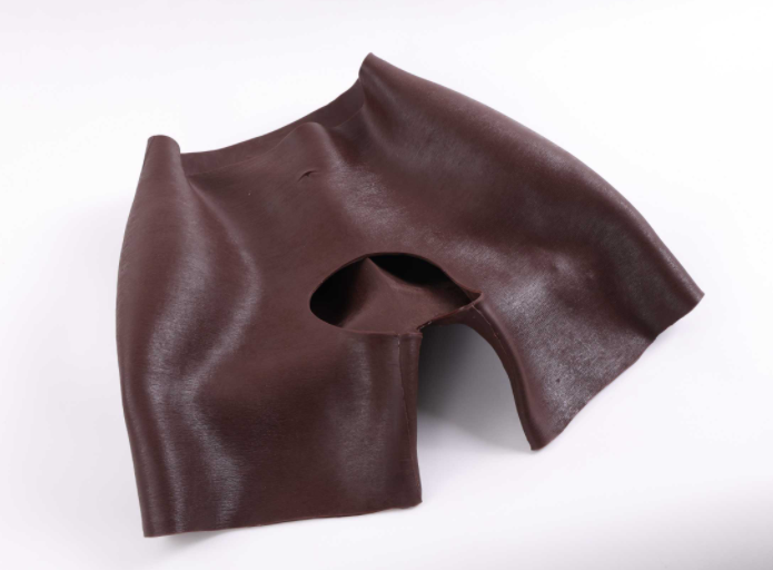 Brieney open-crotch shorts fake buttocks, hip enlargement artifact